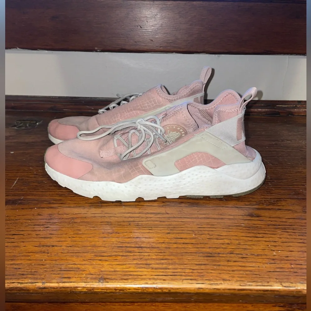 Nike Air Huarache Run Ultra N7 Pale Pink Sneakers *make offers*